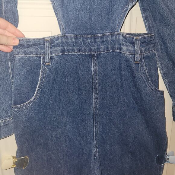 Nasty Gal Cut Out Denim Flare Jeans Jumpsuit size 8 Puff Long Sleeve Dark Blue - Picture 2 of 10